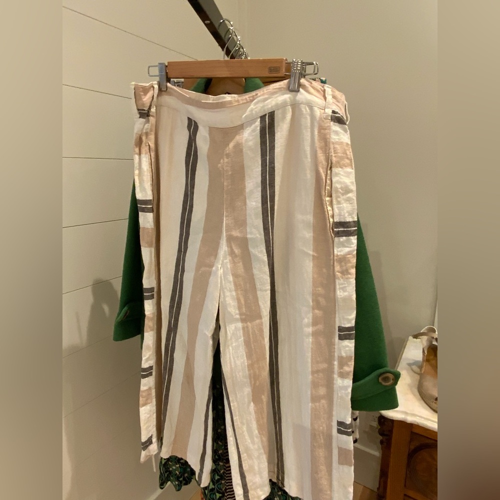 Anthropologie Beige and White Wide-Leg Pants